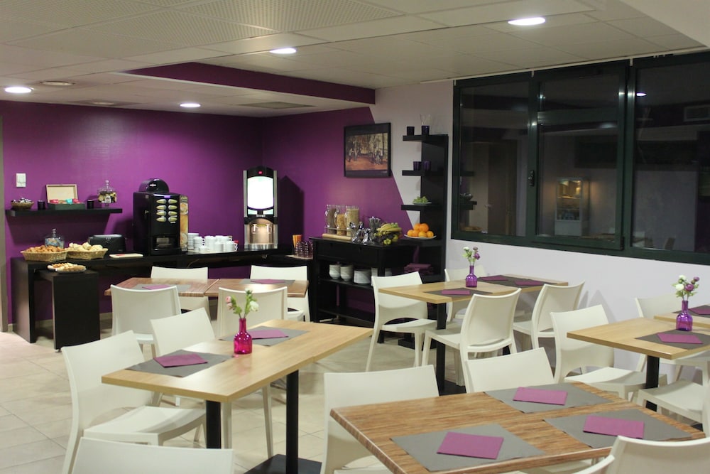 restaurant-cafeteria