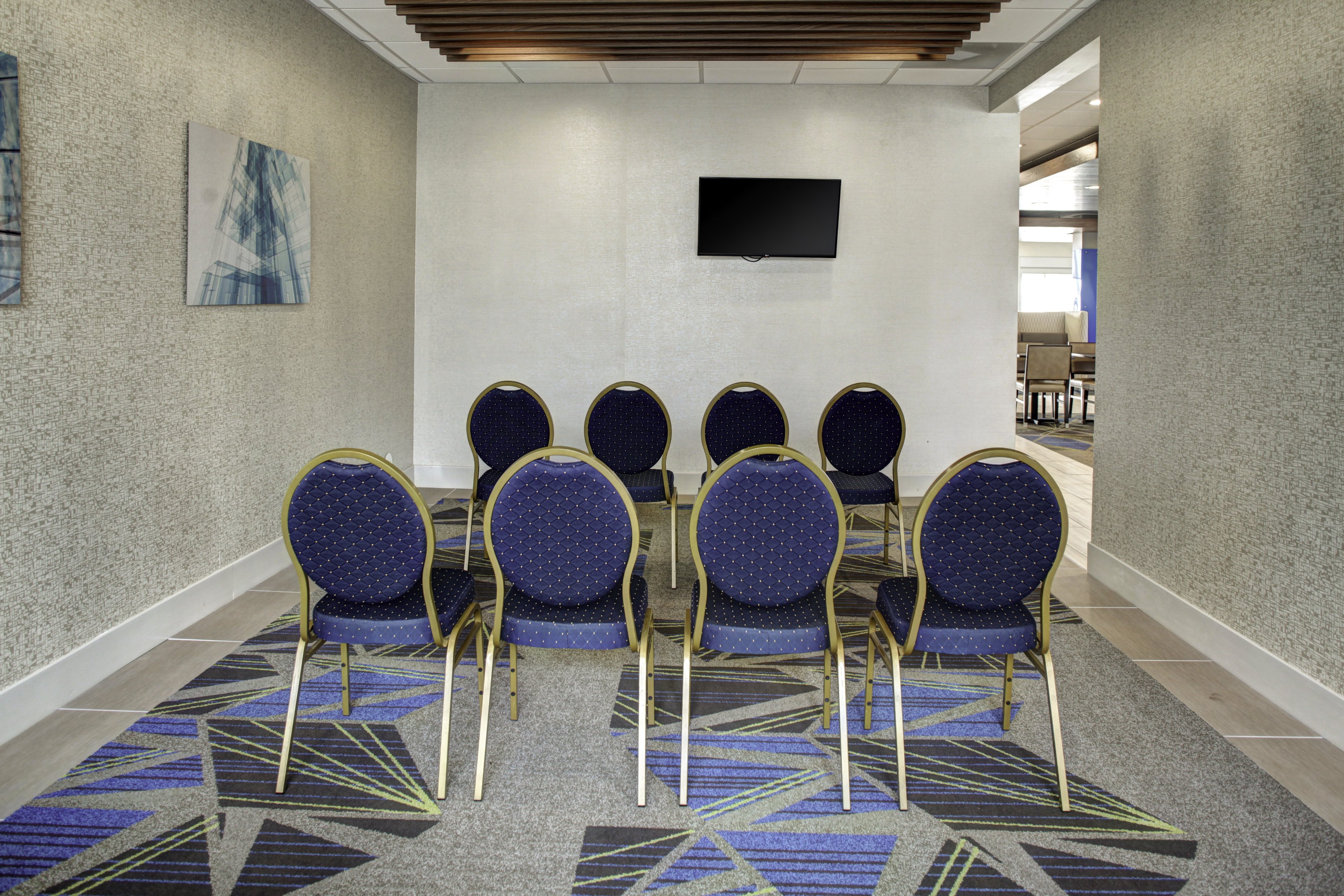 Holiday Inn Express Suites Coldwater 41/50