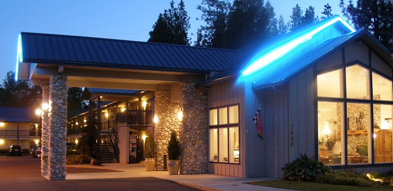Edgewater Inn Shady Cove 2/27