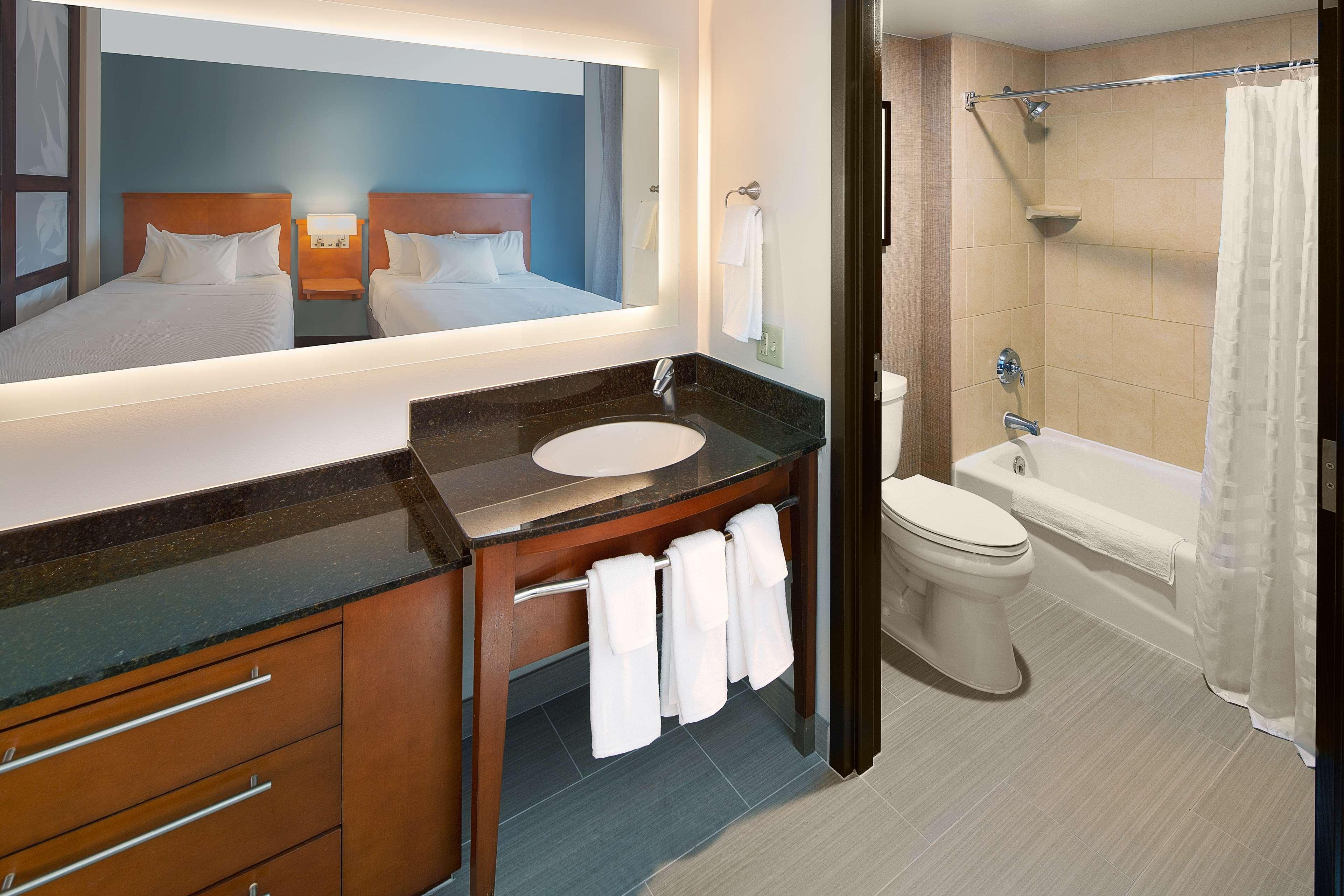 غرفة بسرير كوين، Hyatt Place Madison Downtown 4/4
