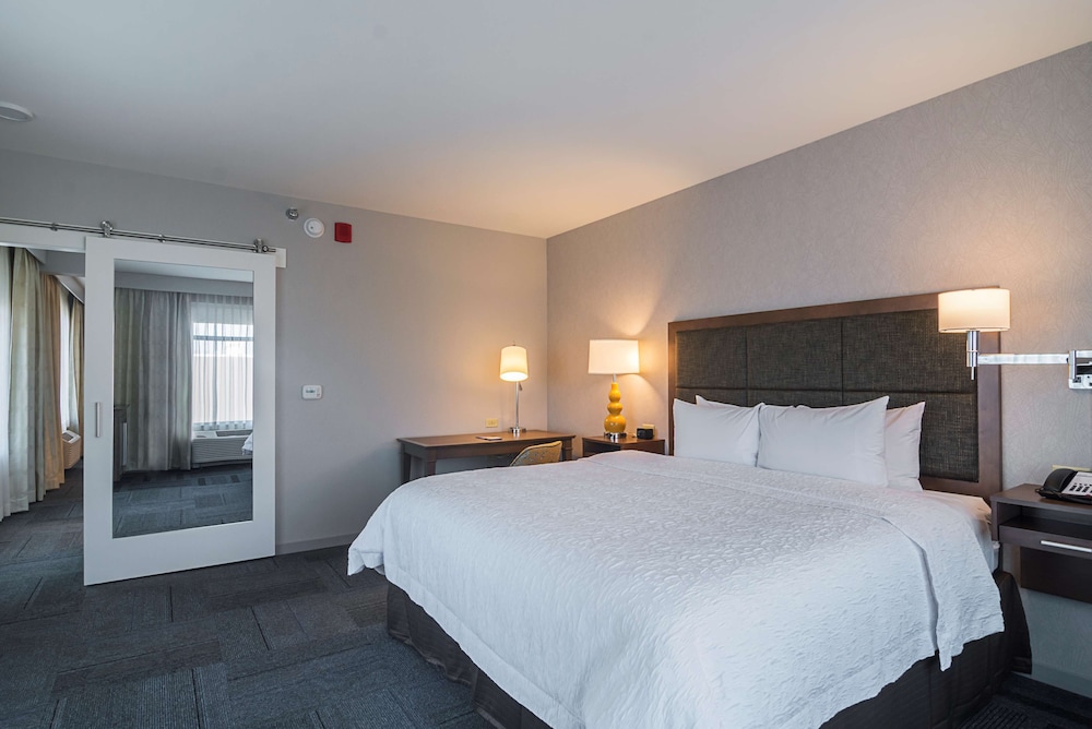 Hampton Inn Chicago North/Loyola Station 22/71