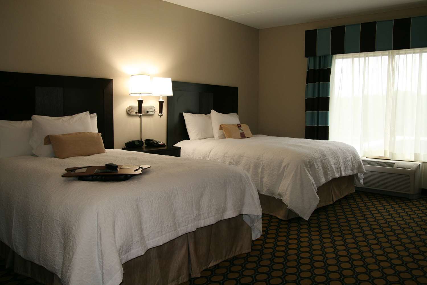 غرفة بسريرين كوين بحوض استحمام لذوي الإعاقة، Hampton Inn North Brunswick / New Brunswick 3/4