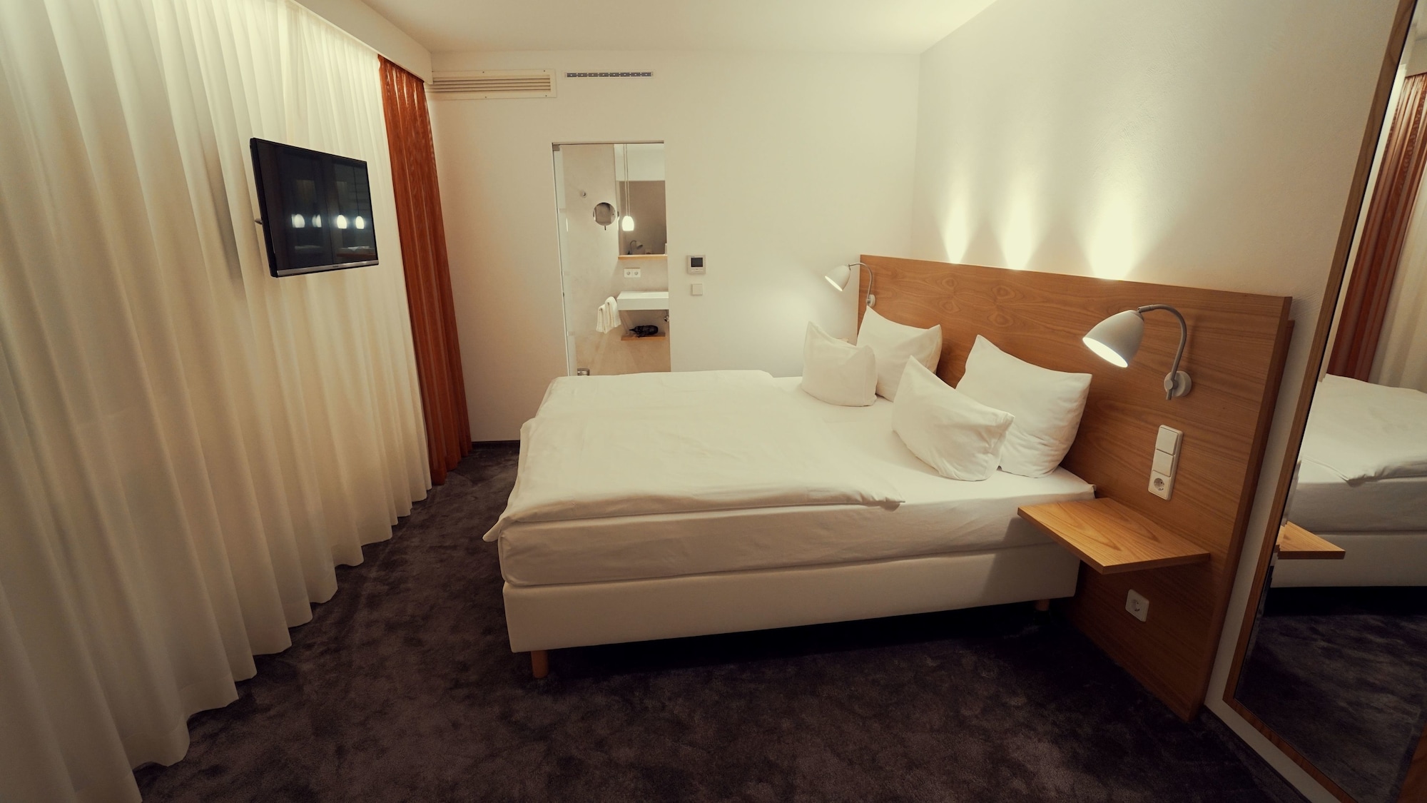 غرفة ديلوكس بسرير كينج، Hotel Adler Asperg 6/8
