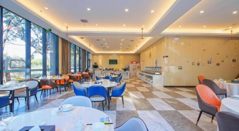 Vienna Hotel (Suzhou Fashion stage Yangcheng Lake store) 29/46