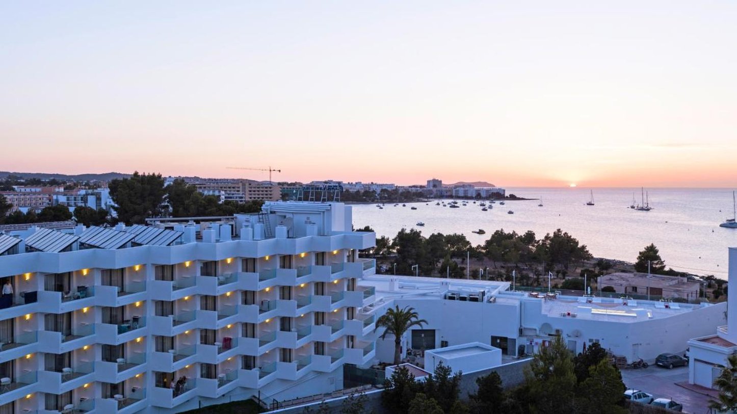 Thb Naeco Ibiza - Adults Only 10/86