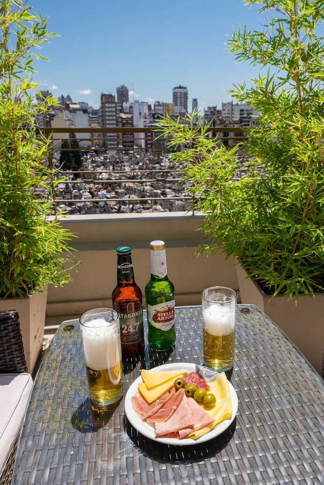 Urban Suites Recoleta Boutique Hotel 65/77