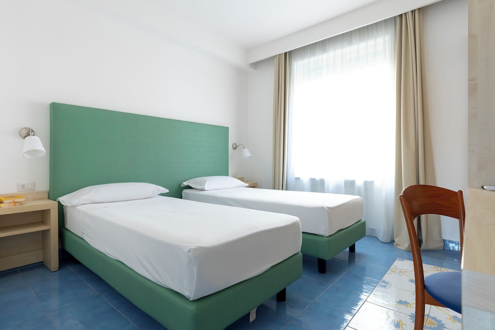 CLASSIC, DOUBLE OR TWIN BED