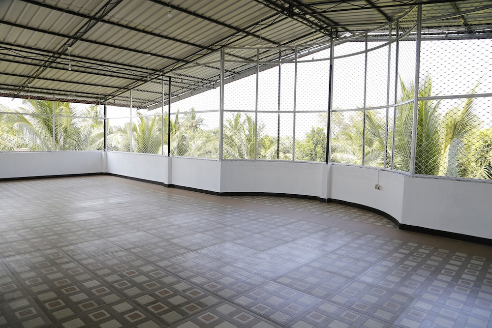 Ananthi Hotels 12/18