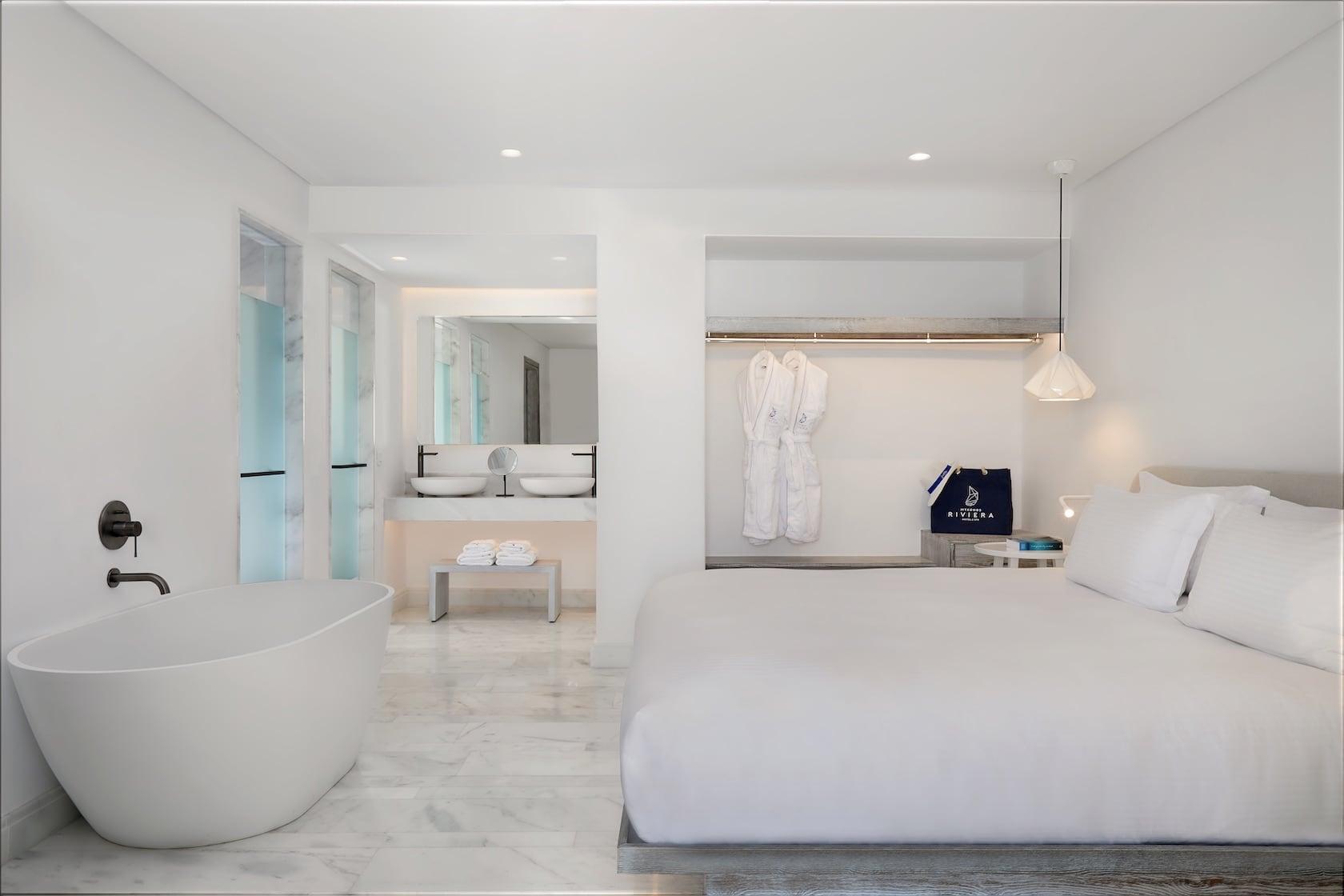 3 BEDROOMS, MAISONETTE, SECRET, OUTDOOR JETTED TUB, WITH POOL
