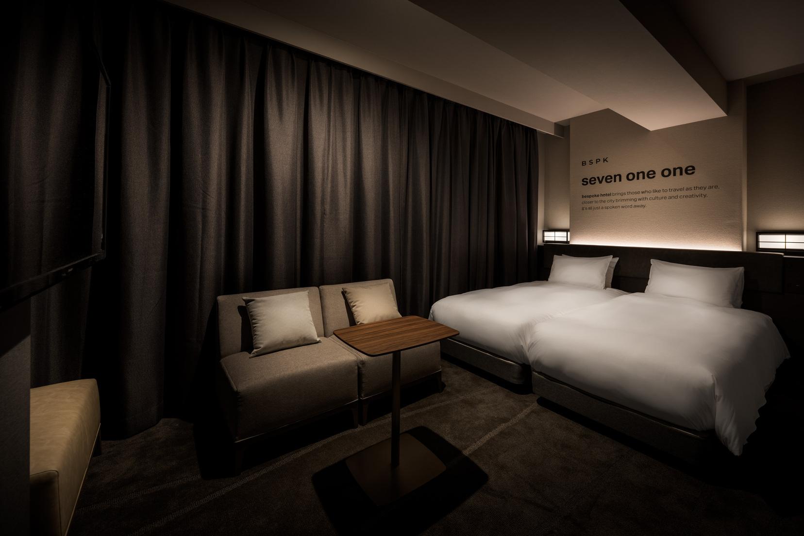 Hollywood, Standard, Twin Beds
