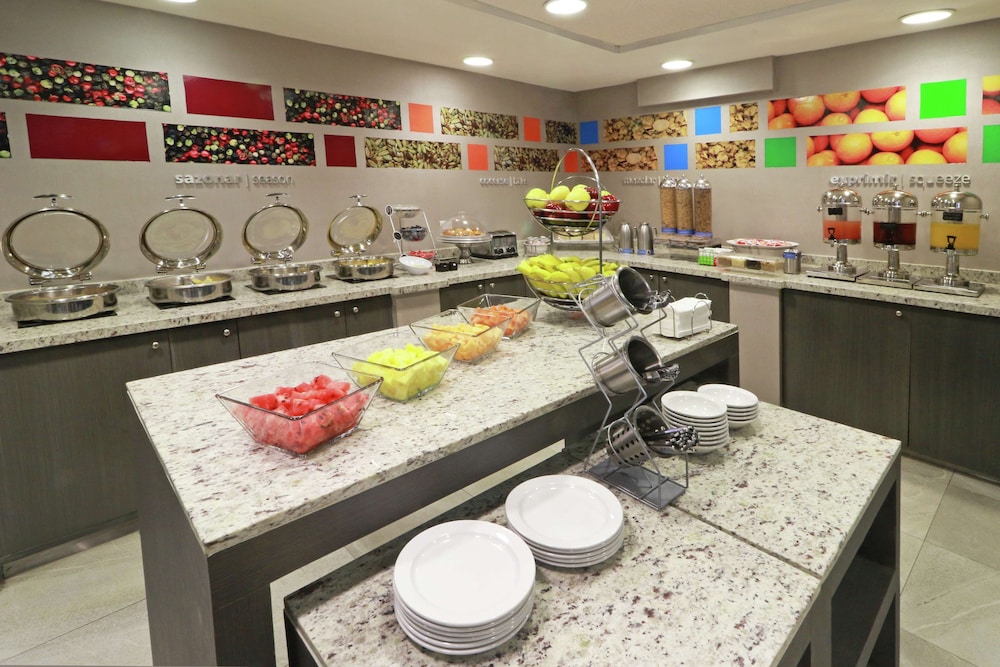 restaurant cafeteria