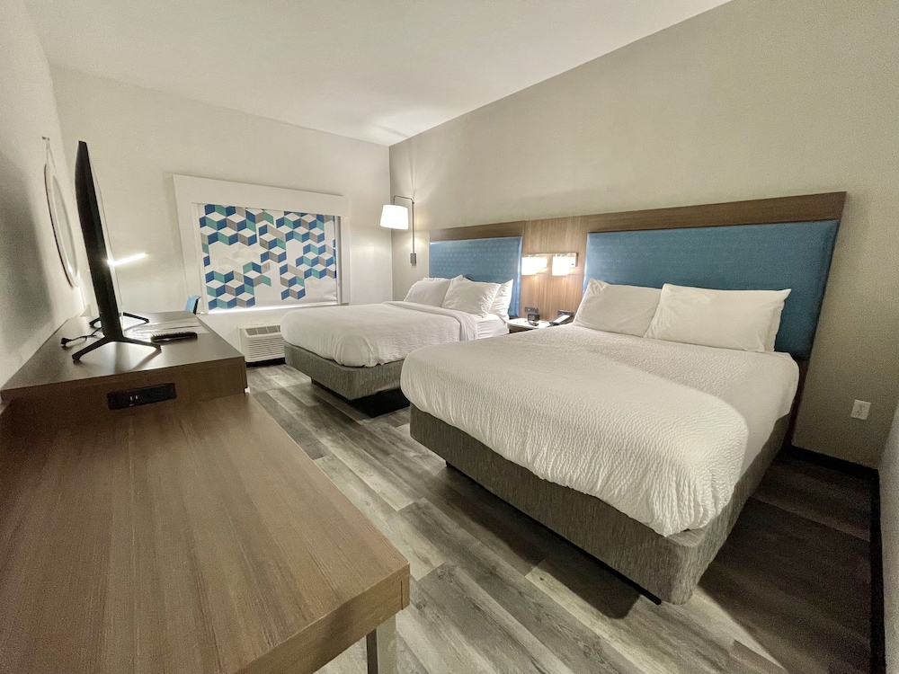 ROOM, 2 QUEEN BEDS