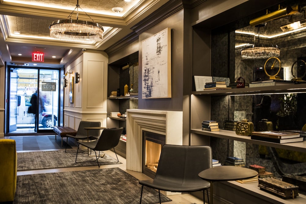 Hotel 32 32 55/78