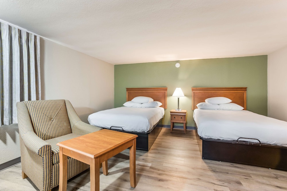 Americas Best Value Inn Lebanon MO 24/38