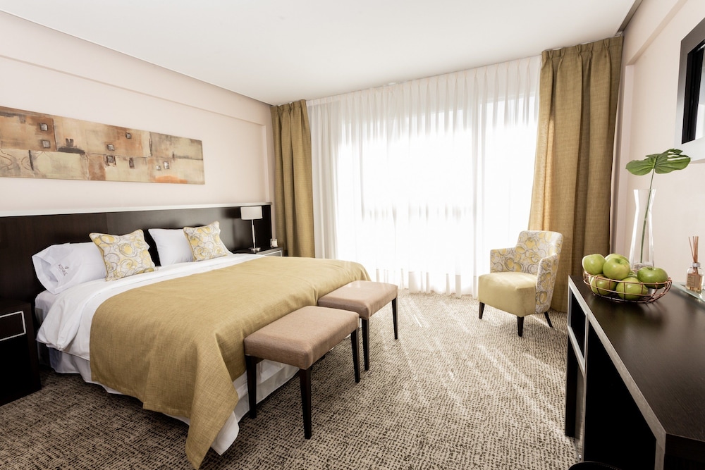 Suite, Queen Bed