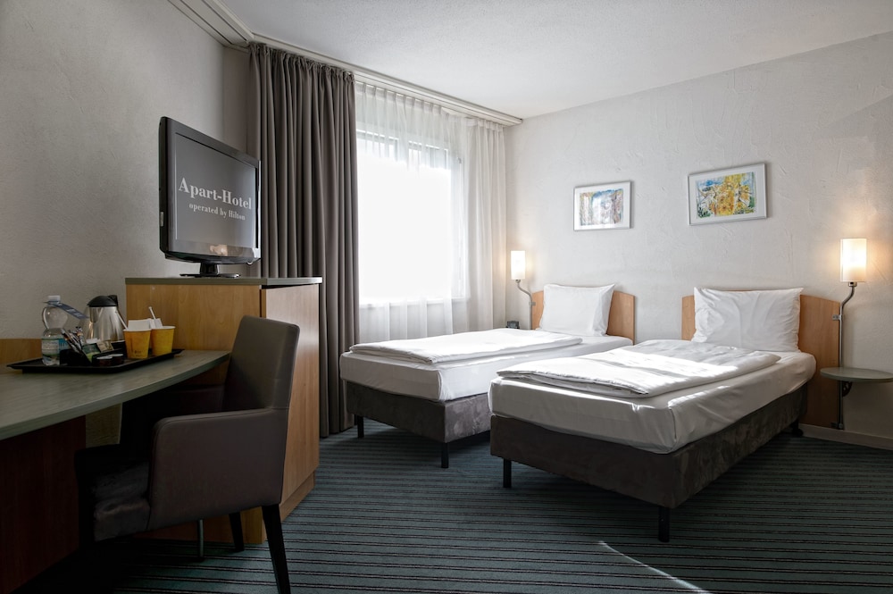 Apart-Hotel Zurich Airport 9/43