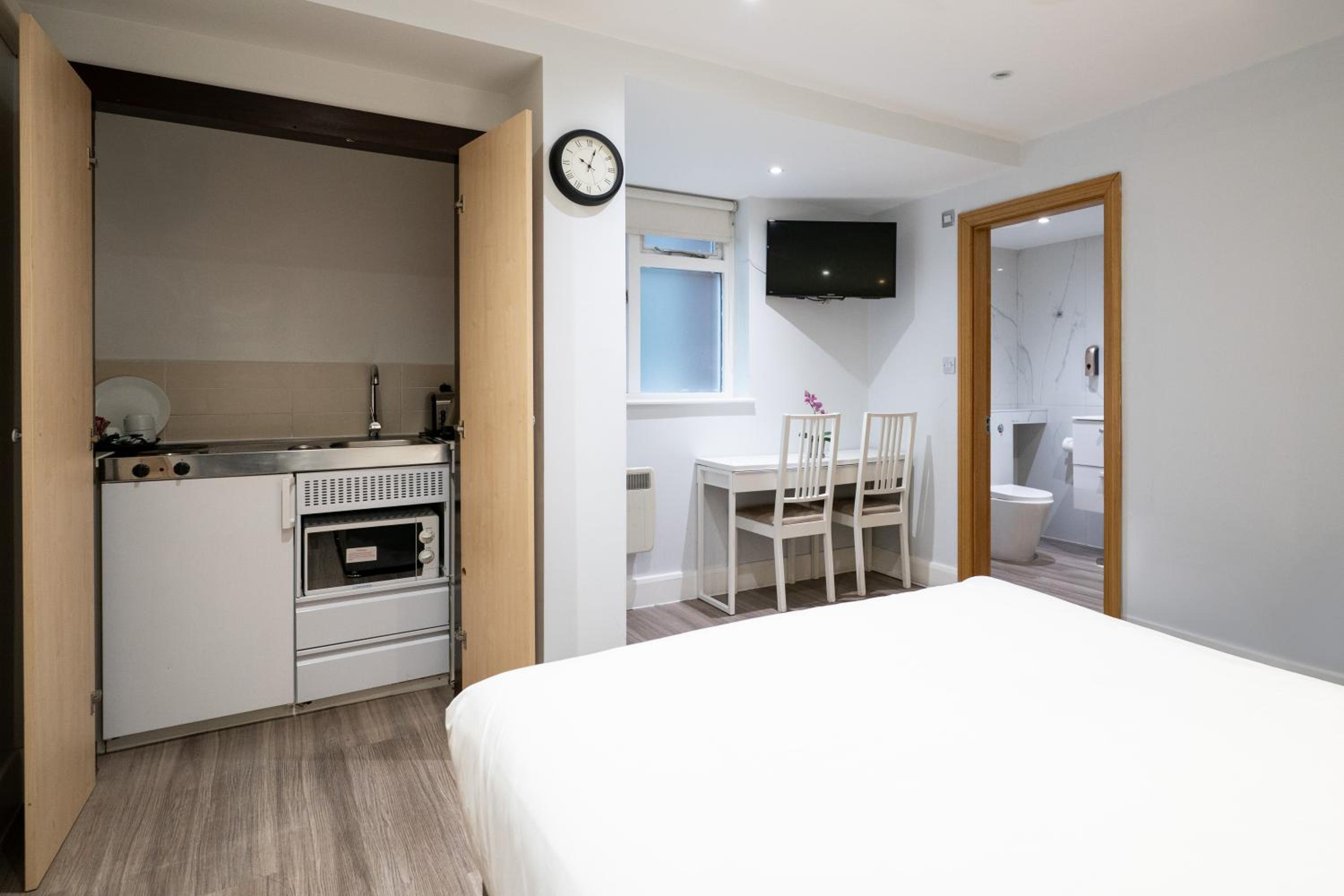 Deluxe, Studio, Double Bed