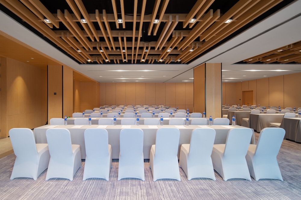 REZEN SELECT Hotel Guangzhou Baiyun Airport 55/62