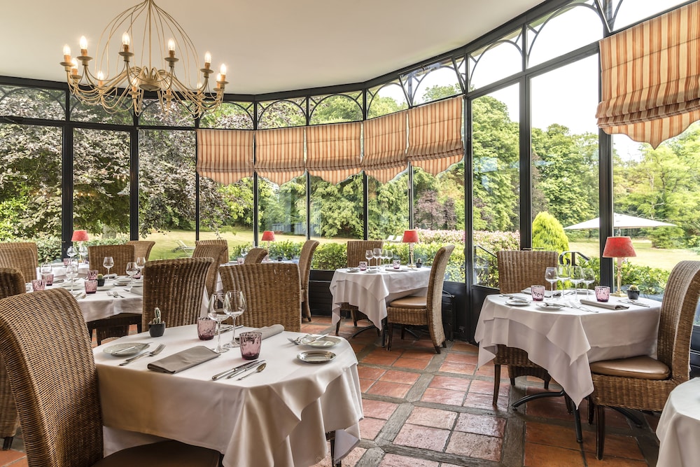 Hotel Chateau Clery 21/37