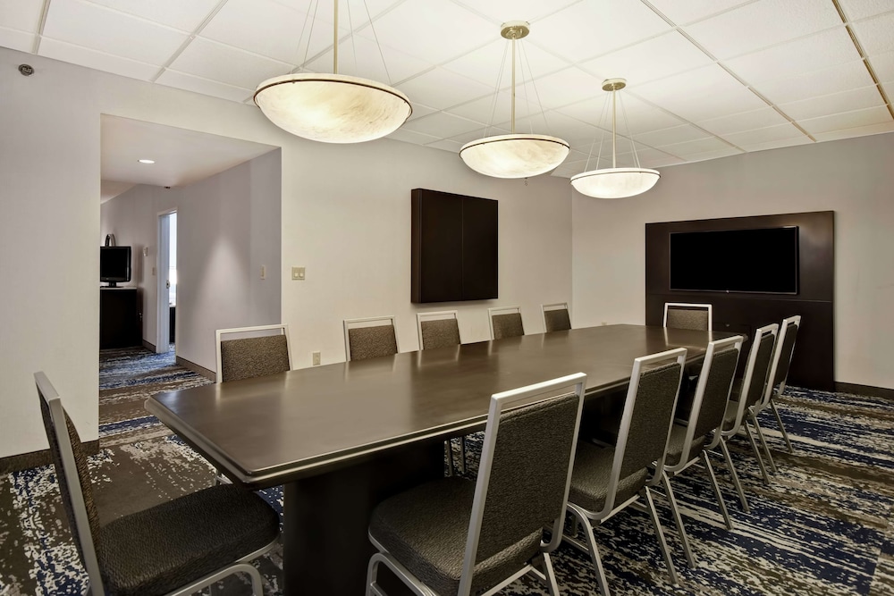 Embassy Suites Charleston 46/58