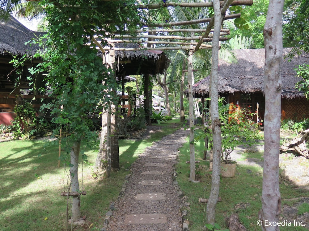 Oasis Resort 62/66