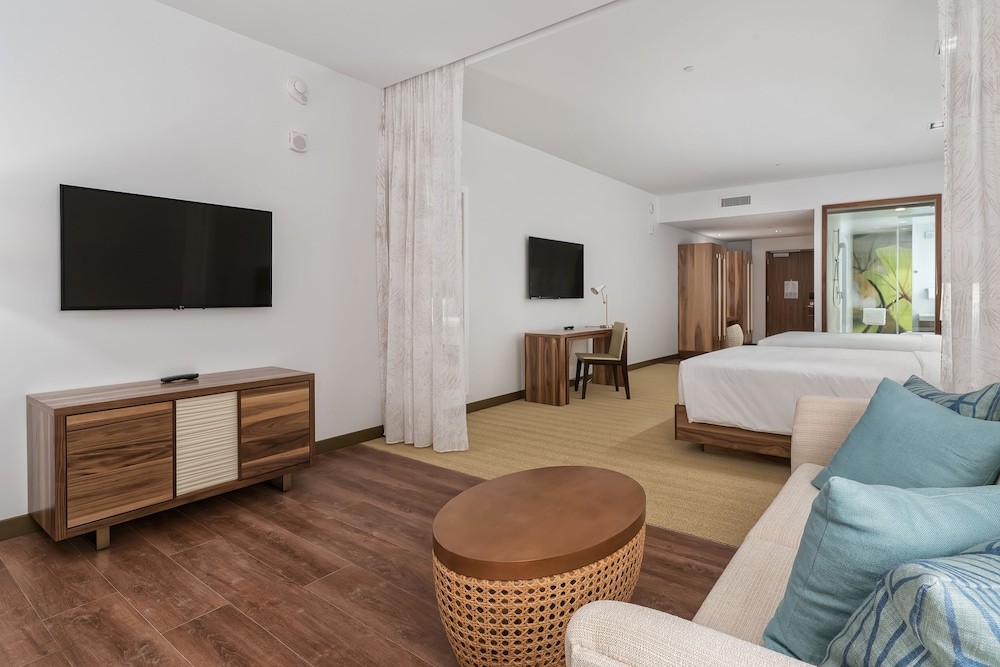 HYATT CENTRIC WAIKIKI BEACH 47/69