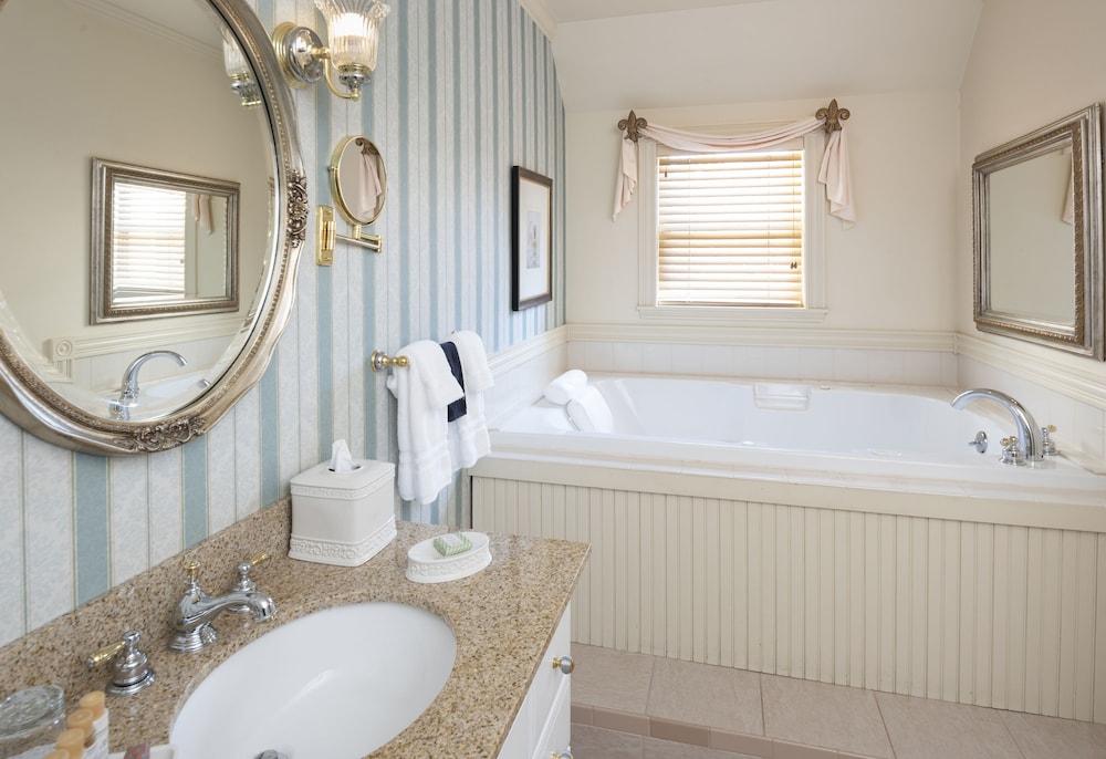 The Inn At Thorn Hill Spa 48/50