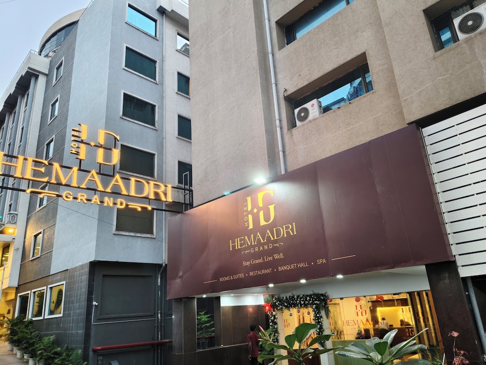 Hotel Hemaadri Grand 1/50