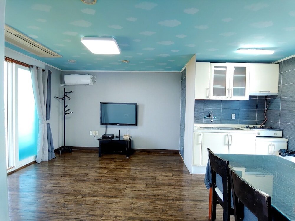 The Haus 20/37