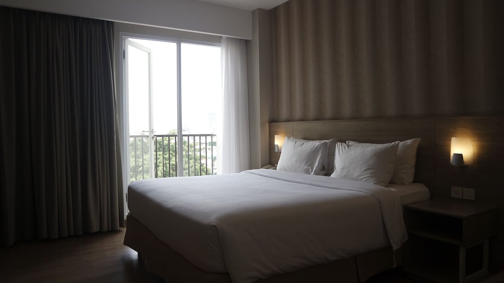 AYAKA SUITES 15/70