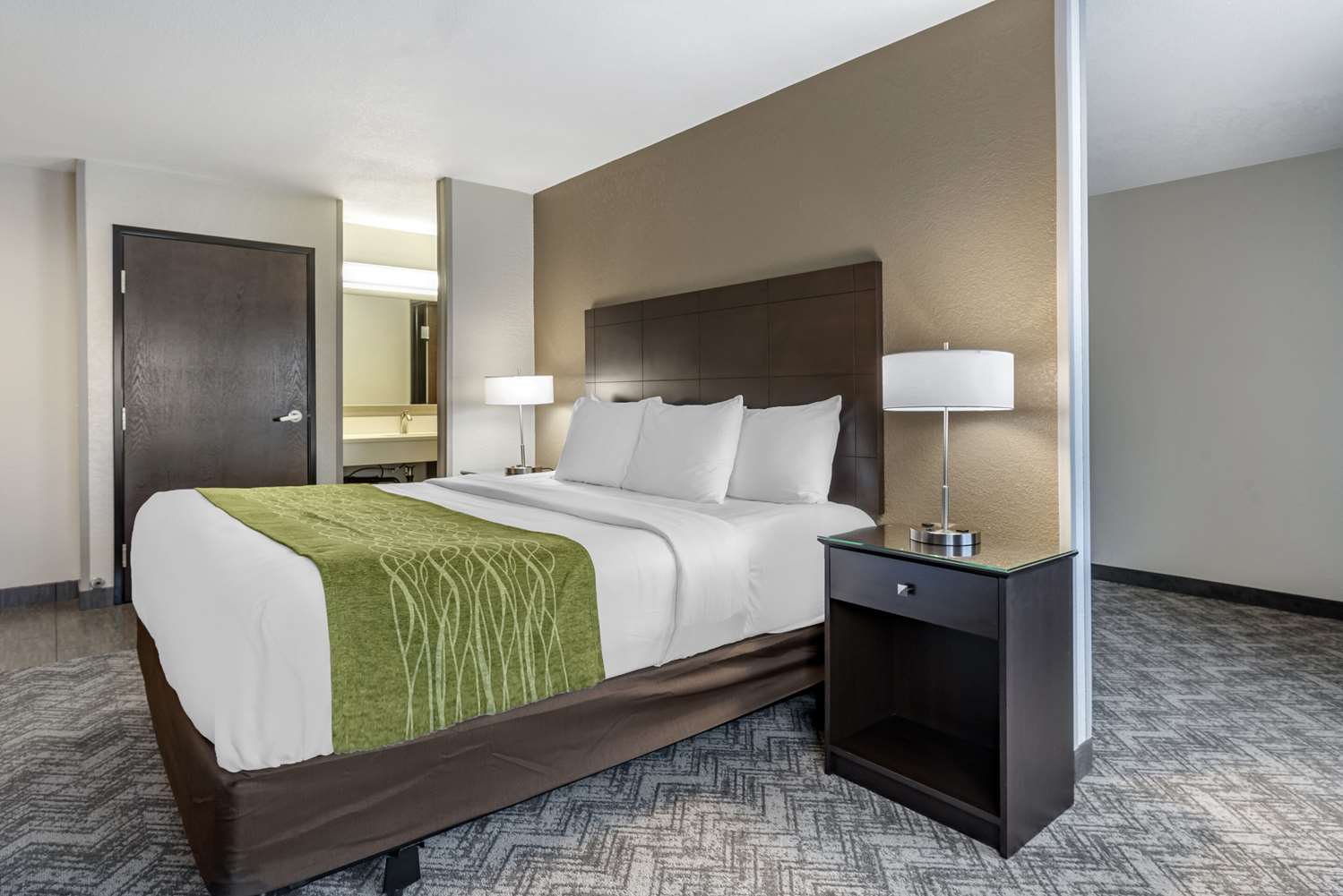 Upgrade, Suite, King Bed