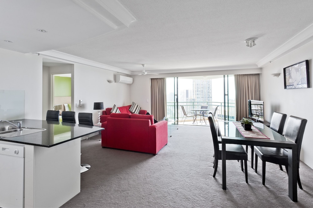 Mantra Crown Towers Surfers Paradise 83/95