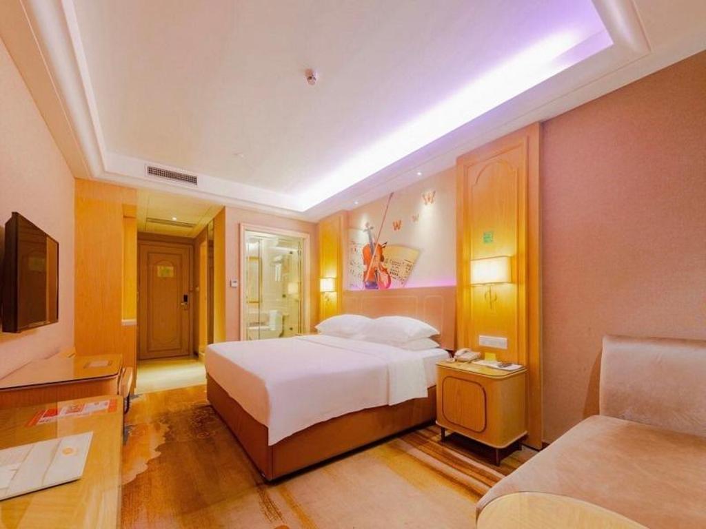 Deluxe, Double Bed