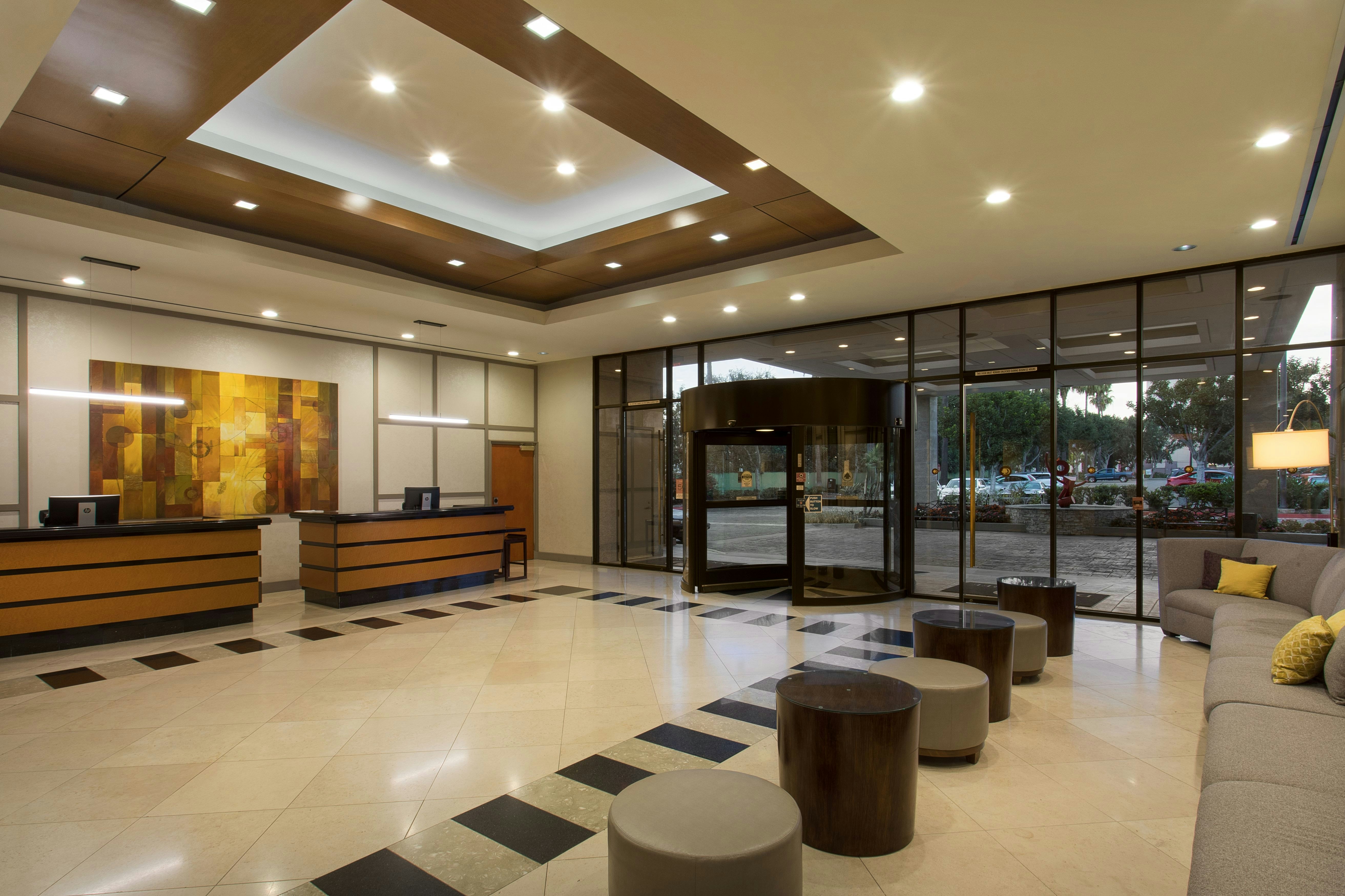 DoubleTree by Hilton Hotel Los Angeles Norwalk 32/59