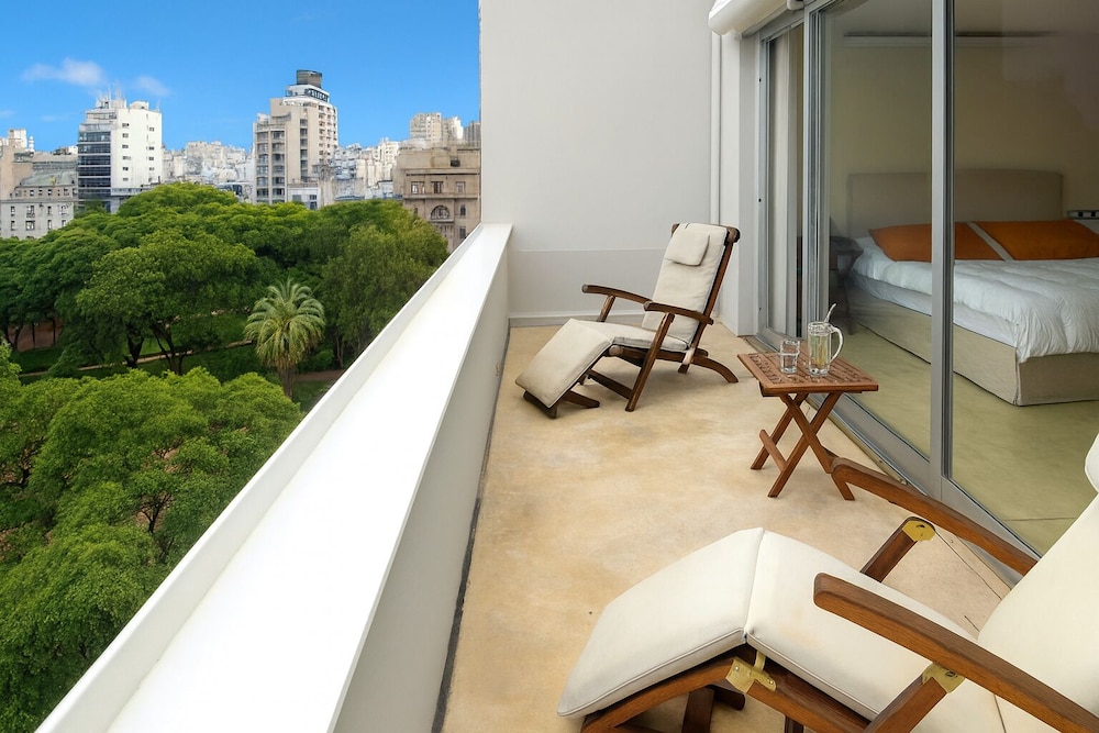 Design Ce Hotel De Diseno 50/74