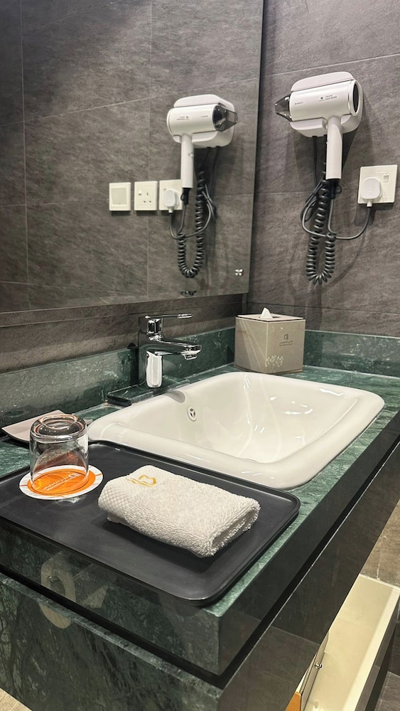 فندق مارفوليس(Marvelous Hotel) 44/47