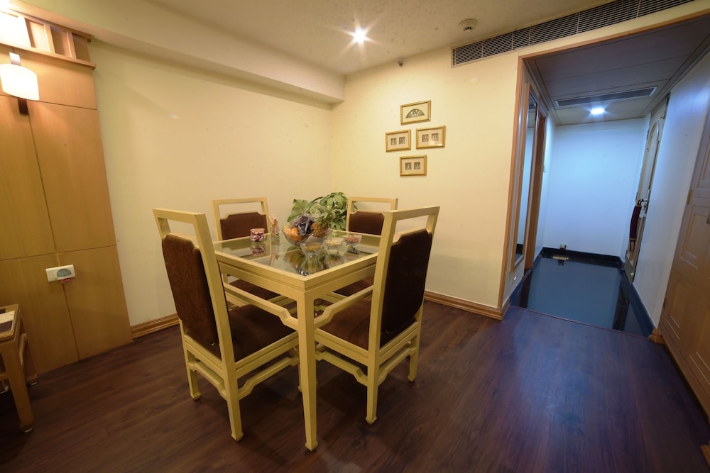 Hotel Babylon Inn 20/24