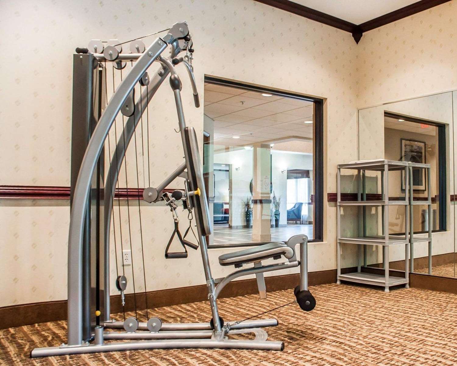 Quality Inn Near Walden Galleria Mall 18/36