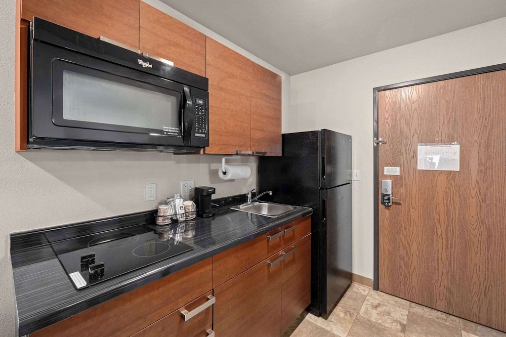 غرفة بسريرين كوين لذوي الإعاقة، MainStay Suites Spokane Valley, WA 7/8