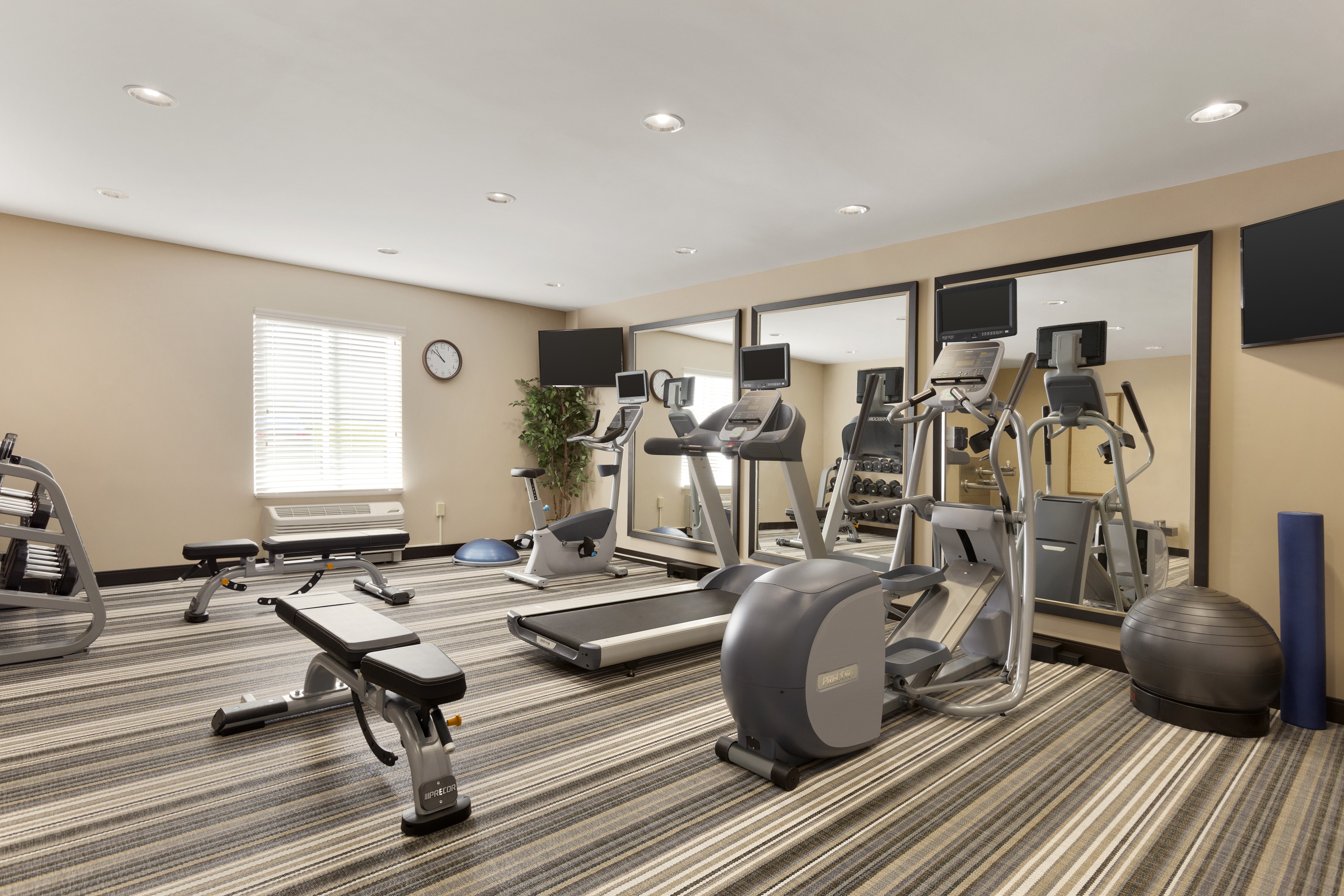 CANDLEWOOD SUITES VESTAL - BINGHAMTON 23/43