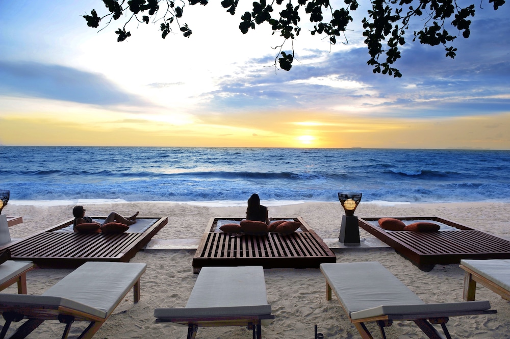 Lanta Sand Resort And Spa 61/71