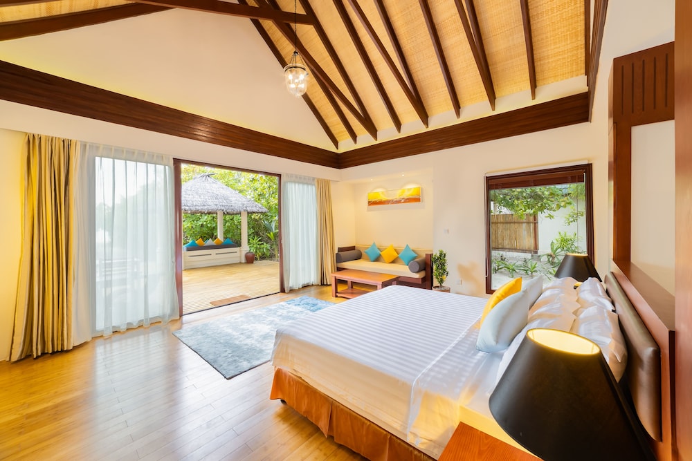 Furaveri Maldives 21/67