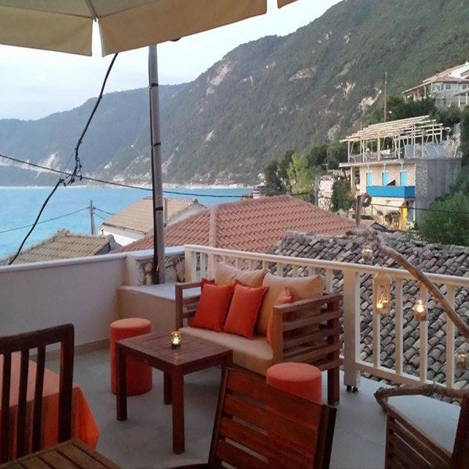 Ionis Hotel 32/42