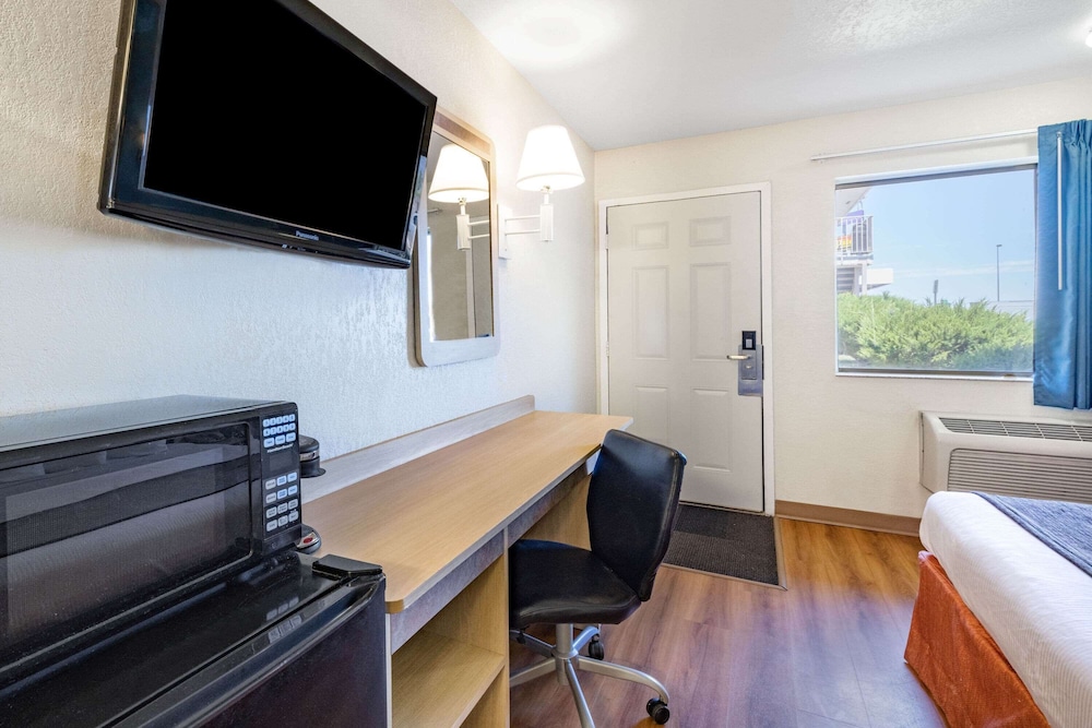 Travelodge by Wyndham Miles City 35/60