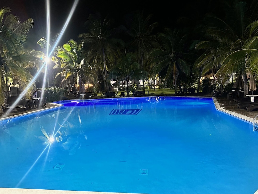 Hotel Tesoro Beach 26/50