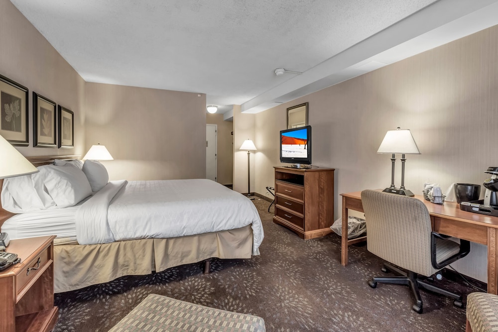 Buffalo Airport Hotel 15/61