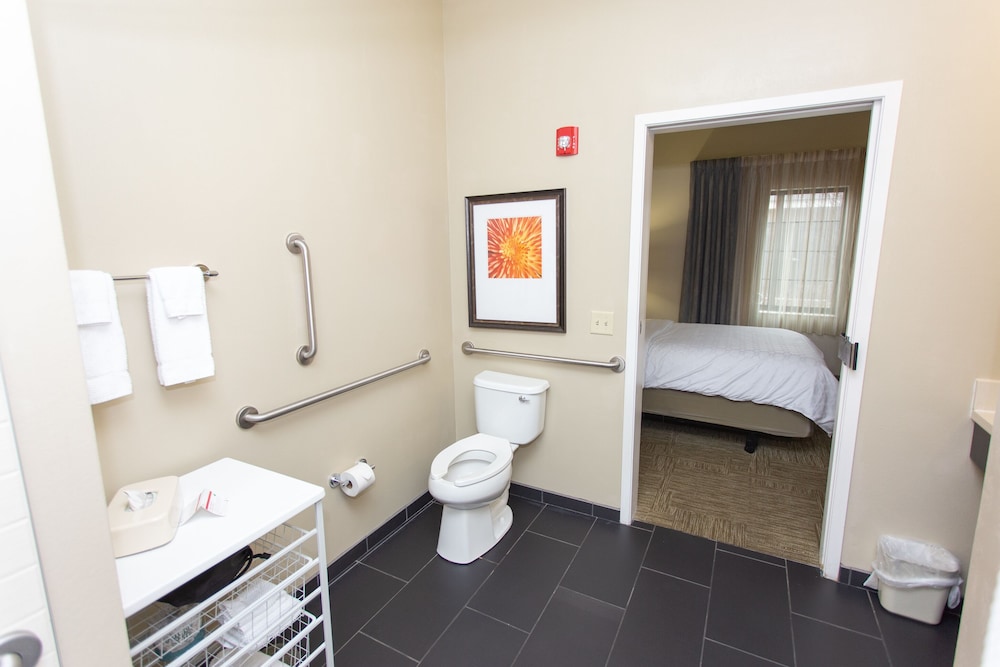 STAYBRIDGE SUITES BOWLING GREEN 18/68