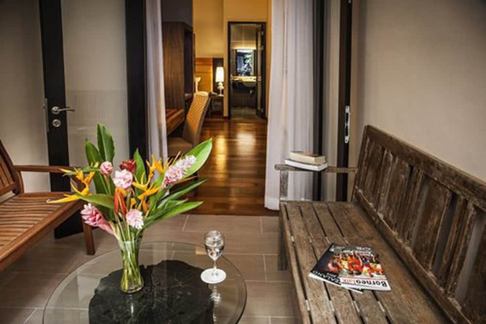 The Ranee Boutique Suites 7/74