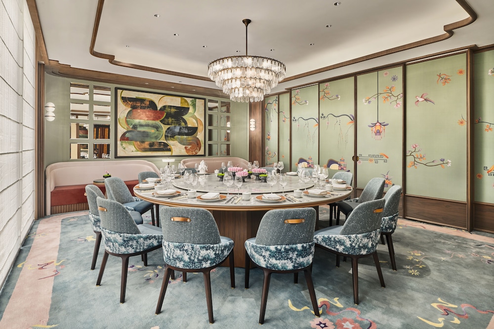 Shangri-La Qiantan Shanghai 32/50