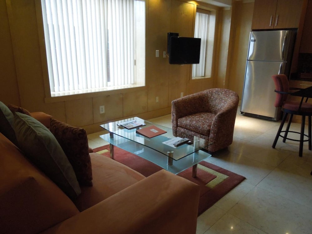 The Eldon Luxury Suites 28/51